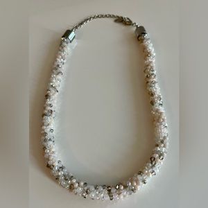 🌷2/$15 - ALDO Accessories statement necklace